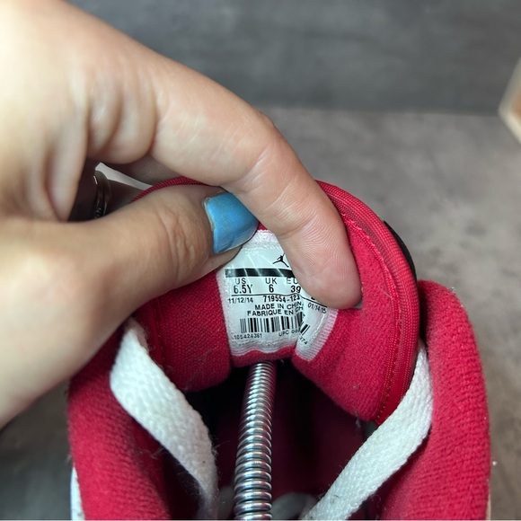 Nike Air Jordan 1 Retro 'Hare' Sneakers 719554-123 Womens sz 8 - white/red - Picture 6 of 6